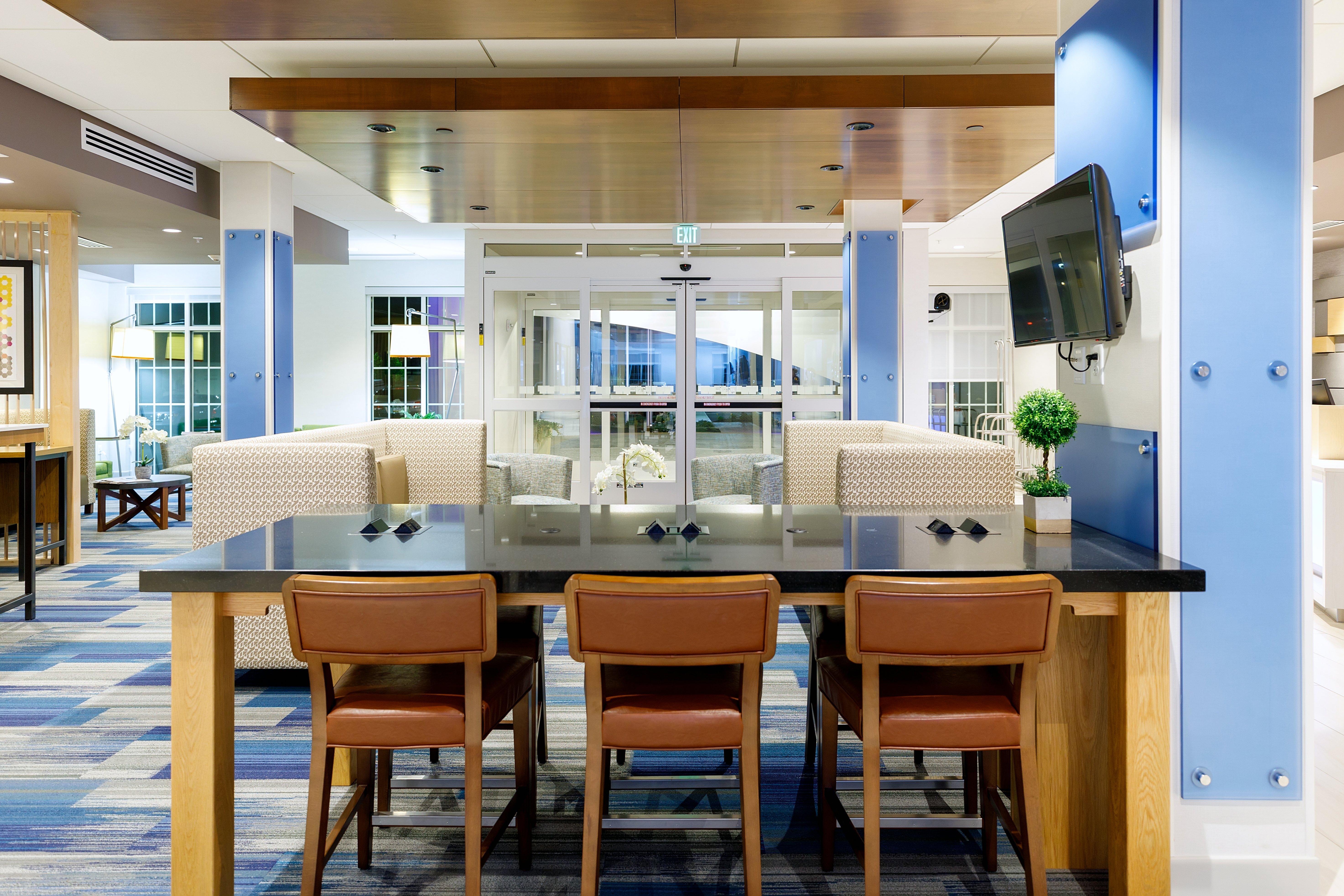 Holiday Inn Express & Suites - Sturbridge By Ihg Esterno foto