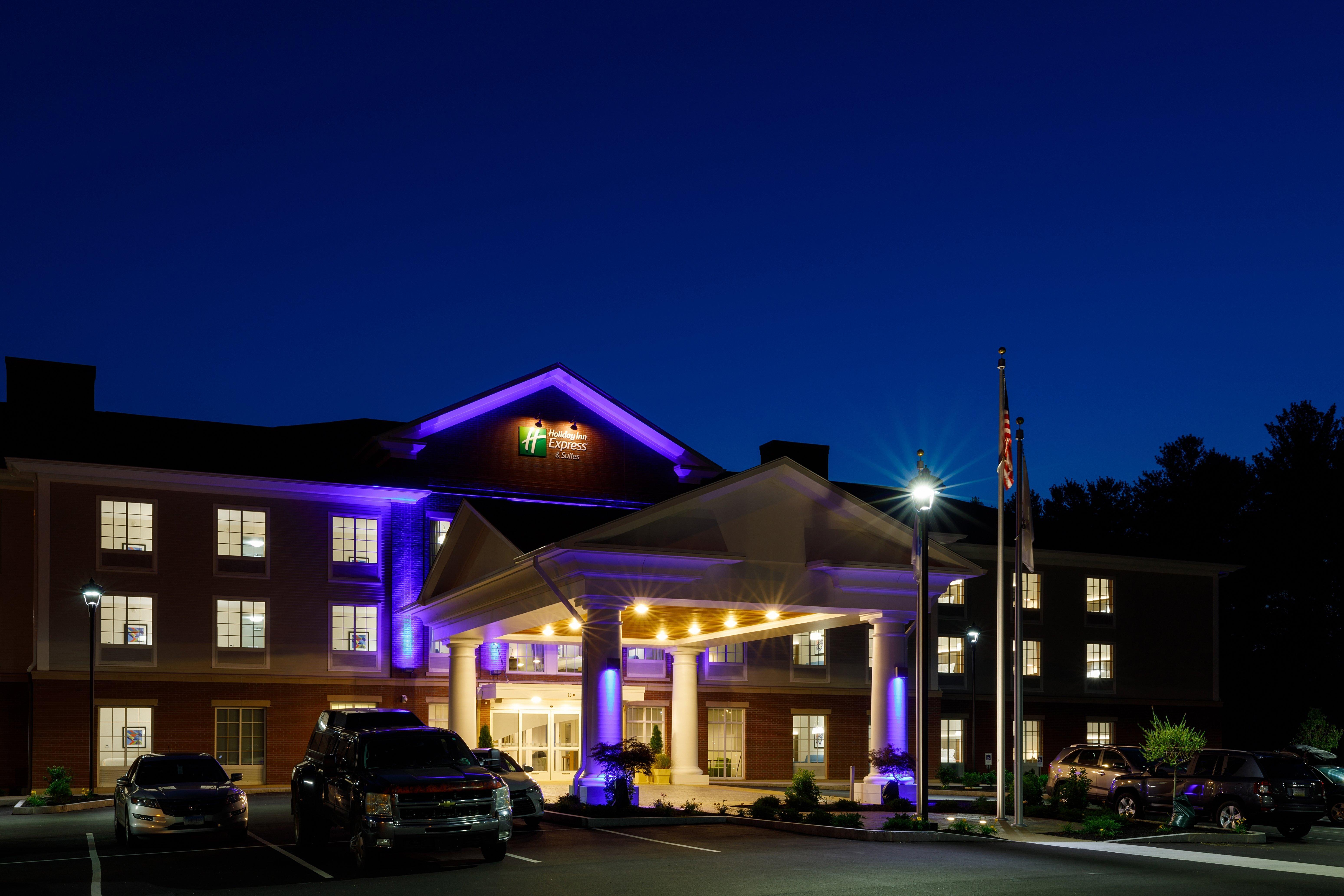 Holiday Inn Express & Suites - Sturbridge By Ihg Esterno foto