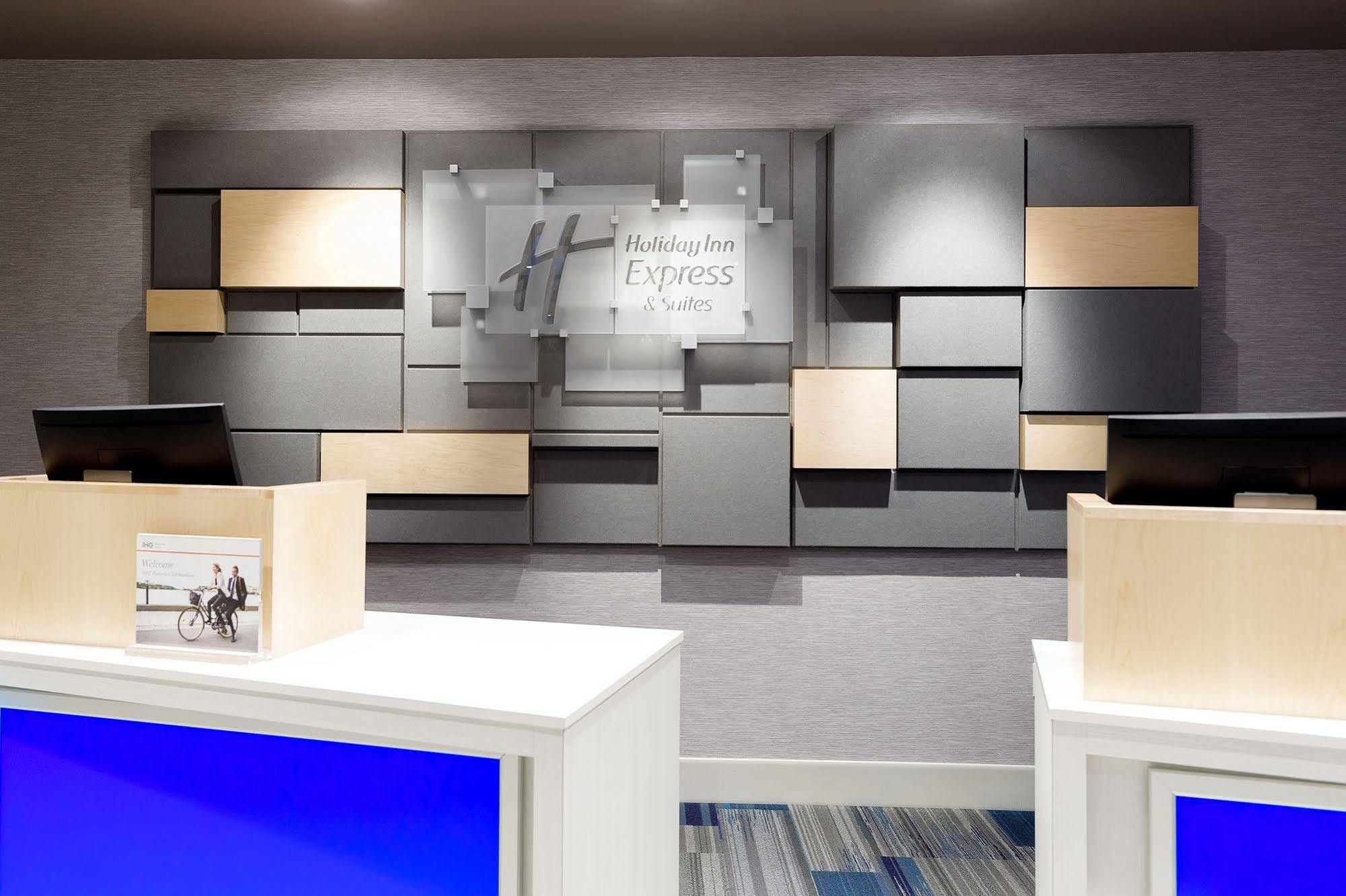 Holiday Inn Express & Suites - Sturbridge By Ihg Esterno foto