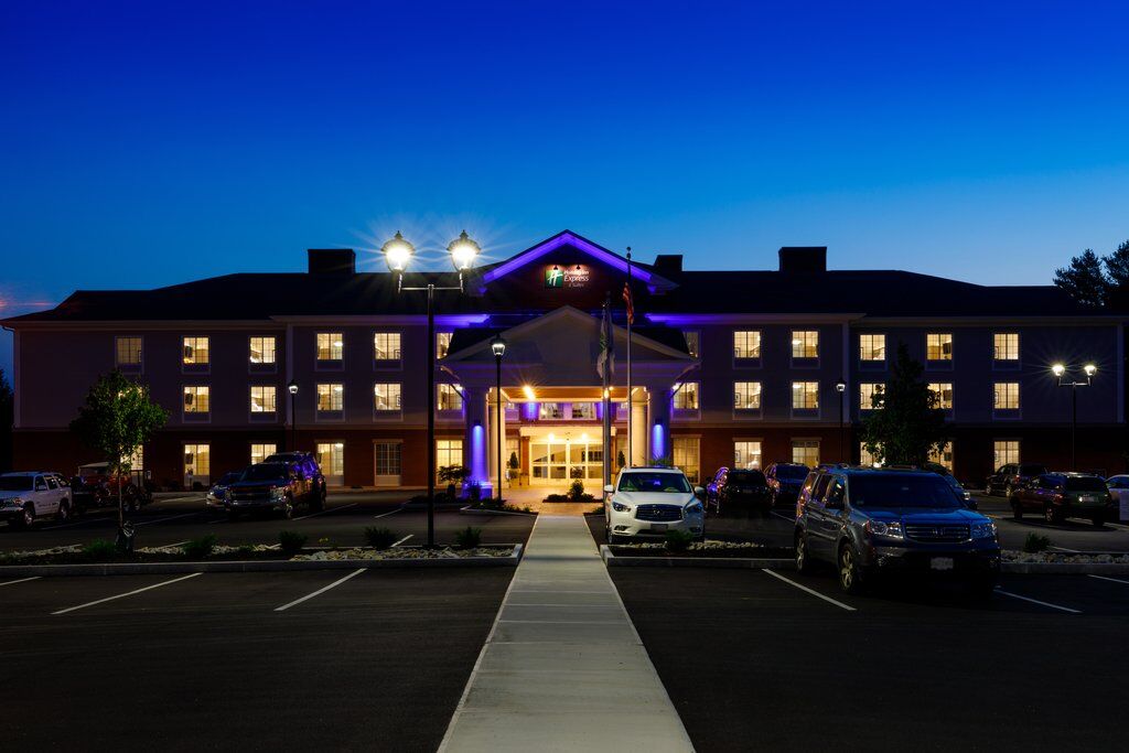 Holiday Inn Express & Suites - Sturbridge By Ihg Esterno foto